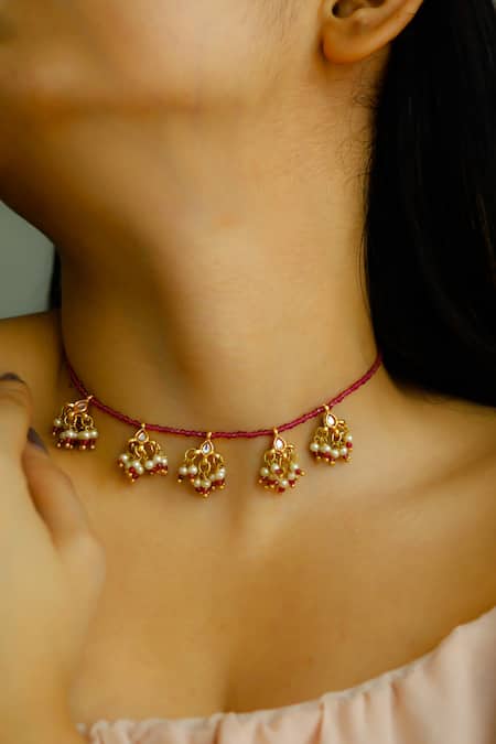 Do Taara Onyx Stone Embellished Necklace 