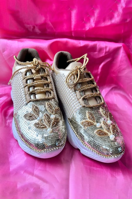 Buy_Chal Jooti_Gold Cut Work, Pearls, Sequins Pretty Peonies Embellished Shoes_Online_at_Aza_Fashions