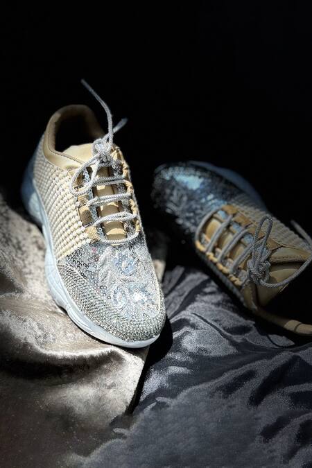Buy_Chal Jooti_Gold Cut Work, Pearls, Sequins Frosted Sparkle Embellished Shoes_Online_at_Aza_Fashions