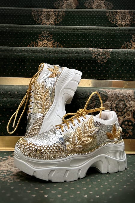 Shop Chal Jooti Gold Crystals, Sequins Maghumalti Her Highness Embellished Shoes Online at Aza Fashions Shop_Chal Jooti_Gold Crystals, Sequins Maghumalti Her Highness Embellished Shoes _Online_at_Aza_Fashions