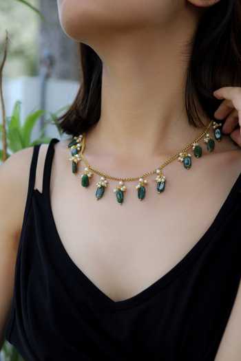 Buy Do Taara Green Stone And Pearl Trinket Necklace at Aza Fashions Buy_Do Taara_Green Stone And Pearl Trinket Necklace _at_Aza_Fashions