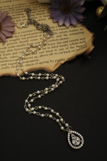 Buy Do Taara Silver Plated Victorian Spark Faux Diamond Pendant Necklace Online at Aza Fashions Buy_Do Taara_Silver Plated Victorian Spark Faux Diamond Pendant Necklace _Online_at_Aza_Fashions