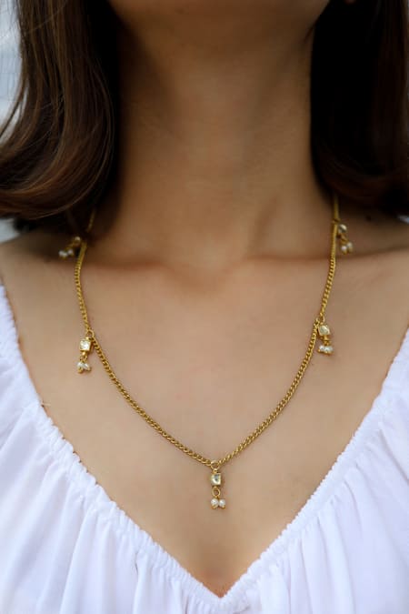 Do Taara Gleaming Kundan Quad Necklace 
