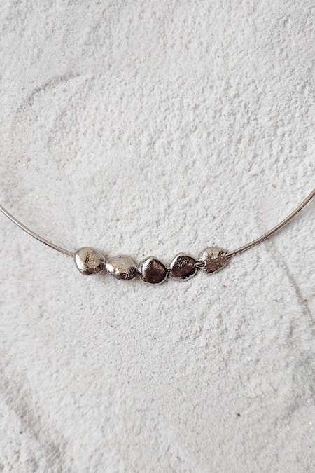 DE'Anma Thio Pendant Necklace 