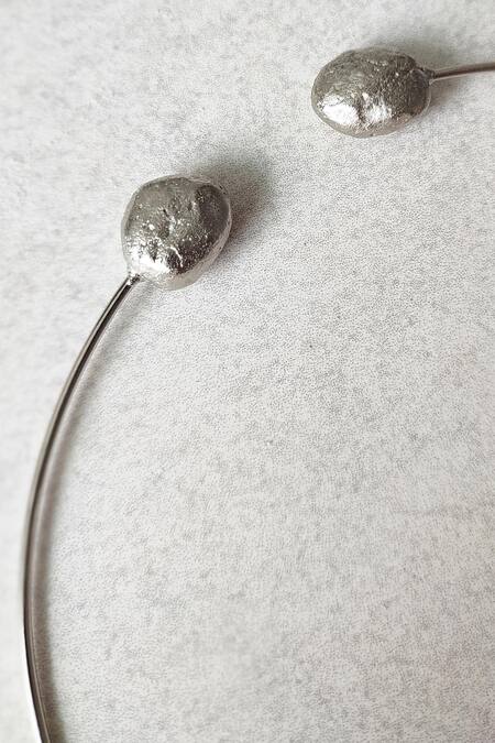 Buy_DE'Anma_Silver Plated Lia Abstract Shaped Charm Necklace _Online_at_Aza_Fashions