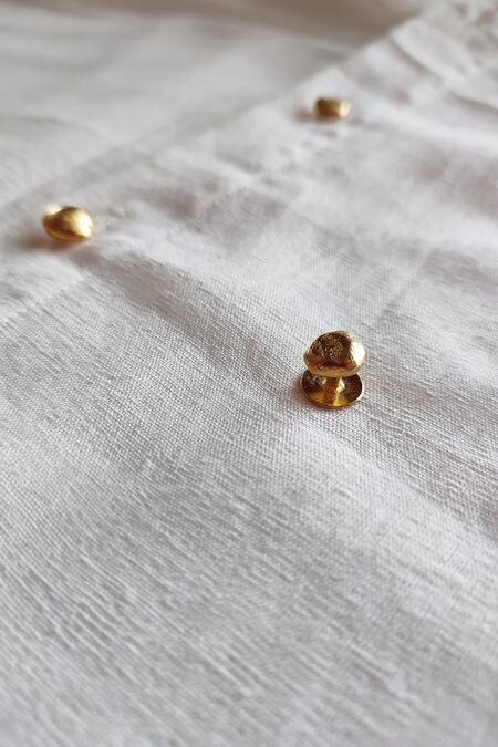 Buy_DE'Anma_Gold Plated Iris Circular Shaped Buttons - Set Of 5 _Online_at_Aza_Fashions
