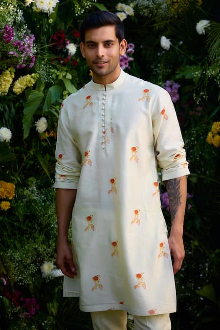 Shyam Narayan Prasad_White Chanderi Floral Pattern Kurta And Trouser Set _at_Aza_Fashions