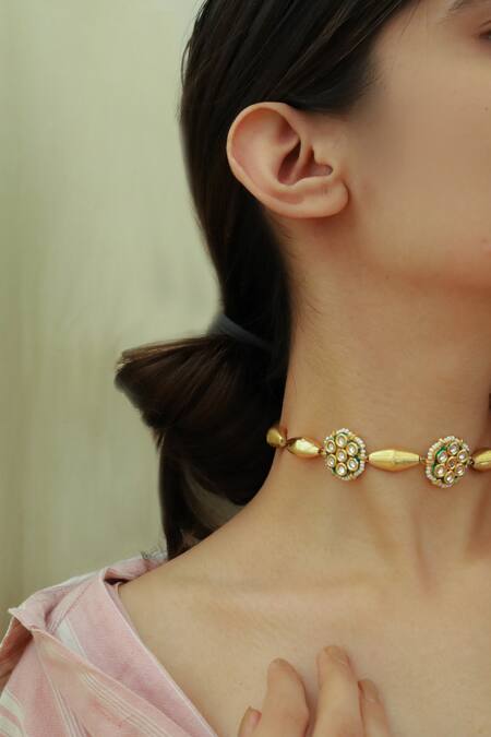 Do Taara Gold Plated Floral Kundan Unit Choker Online at Aza Fashions Do Taara_Gold Plated Floral Kundan Unit Choker _Online_at_Aza_Fashions