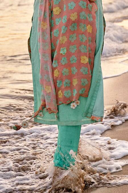 Buy Saundh Green , Satin Lace, Sequins, Kinari Neckline Embellished Kurta Set Online at Aza Fashions Buy_Saundh_Green , Satin Lace, Sequins, Kinari Neckline Embellished Kurta Set _Online_at_Aza_Fashions