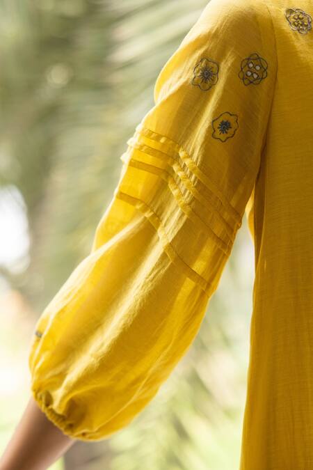 Vaayu Yellow Muslin, Cotton Embroidery, Applique V-neck Rue Floral Dress Online at Aza Fashions Vaayu_Yellow Muslin, Cotton Embroidery, Applique V-neck Rue Floral Dress_Online_at_Aza_Fashions