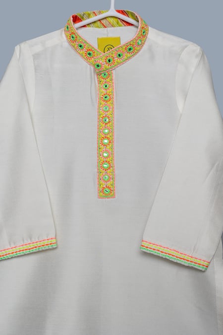 Para_White Spun Silk Placement Embroidery Geometric Placket Straight Kurta With Pant_Online_at_Aza_Fashions
