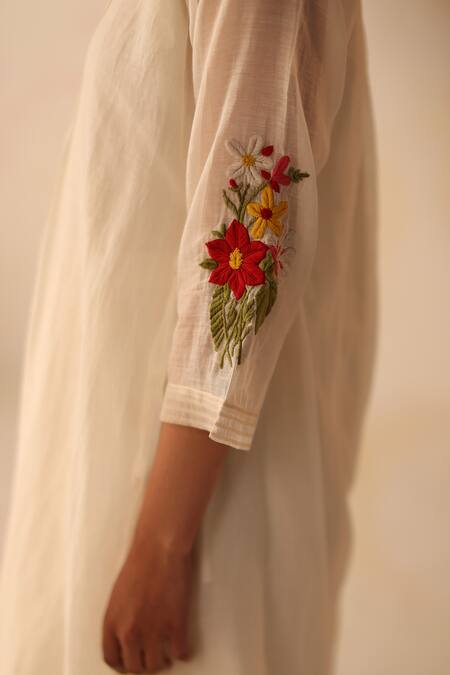 Begum Ivory Chanderi Silk, Cotton Embroidery, Zari, Tassels Round Aqsa Hand Kurta Set at Aza Fashions Begum_Ivory Chanderi Silk, Cotton Embroidery, Zari, Tassels Round Aqsa Hand Kurta Set _at_Aza_Fashions