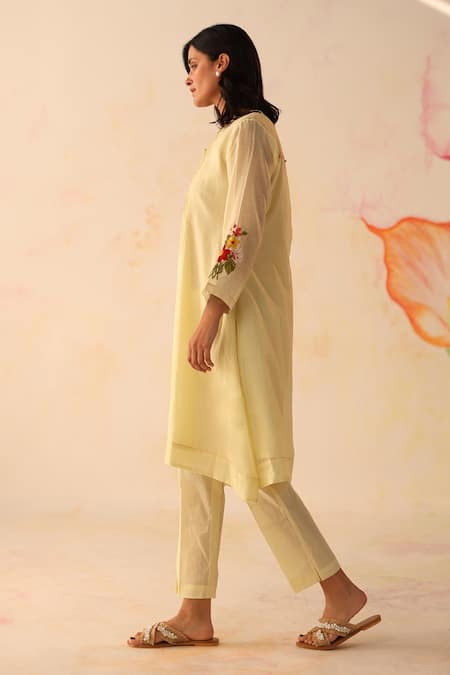 Shop Begum Yellow Chanderi Silk, Cotton Tassels, Embroidery Round Aqsa Hand Kurta Pant Set Online at Aza Fashions Shop_Begum_Yellow Chanderi Silk, Cotton Tassels, Embroidery Round Aqsa Hand Kurta Pant Set _Online_at_Aza_Fashions
