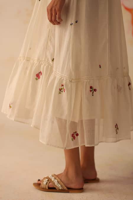 Buy Begum Ivory Chanderi, Cotton Embroidery Split V-neck Chinaar Hand Dress With Slip Buy_Begum_Ivory Chanderi, Cotton Embroidery Split V-neck Chinaar Hand Dress With Slip