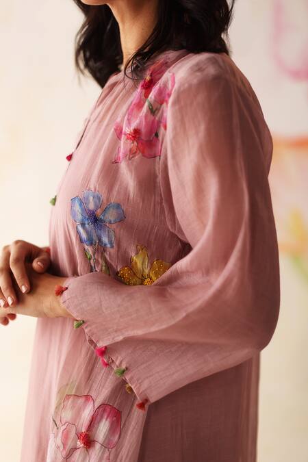 Buy Begum Pink Chanderi Silk, Cotton Embroidery Split V-neck Kesar Hand Kurta Set Online at Aza Fashions Buy_Begum_Pink Chanderi Silk, Cotton Embroidery Split V-neck Kesar Hand Kurta Set _Online_at_Aza_Fashions