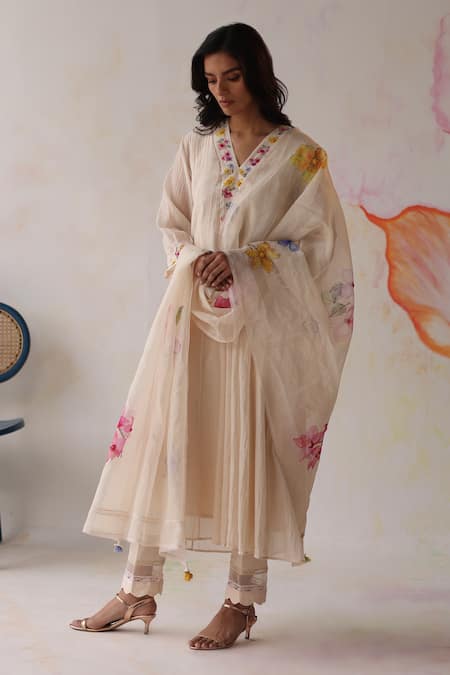 Begum Ivory Silk, Cotton, Beads, Embroidery Kinza Hand Kurta Set Online at Aza Fashions Begum_Ivory Silk, Cotton, Beads, Embroidery Kinza Hand Kurta Set _Online_at_Aza_Fashions
