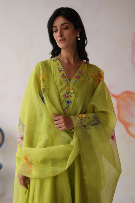 Buy Begum Green Silk, Cotton, Beads, Applique, Floral Kurta Set Online at Aza Fashions Buy_Begum_Green Silk, Cotton, Beads, Applique, Floral Kurta Set _Online_at_Aza_Fashions