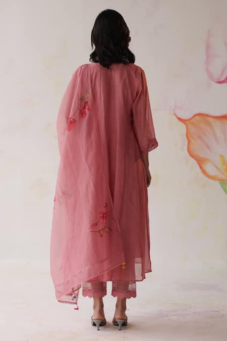 Begum Nargis Floral Embroidered Kurta Set 