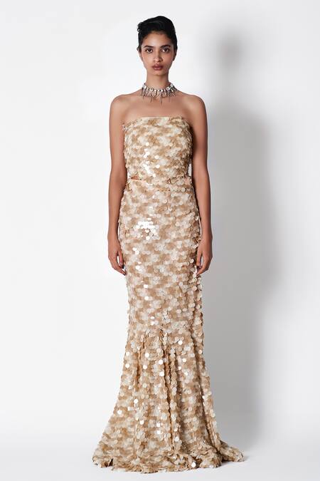 431-88 By Shweta Kapur Gold Sequins Embellished Marina Mermaid Skirt Online at Aza Fashions 431-88 By Shweta Kapur_Gold Sequins Embellished Marina Mermaid Skirt _Online_at_Aza_Fashions