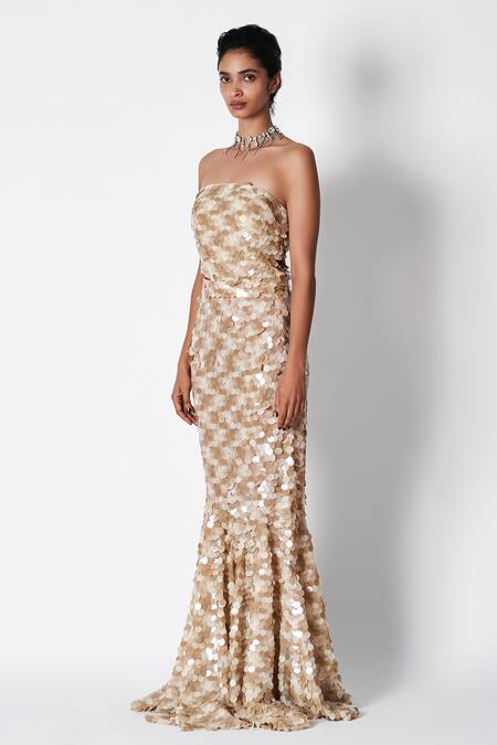 Shop 431-88 By Shweta Kapur Gold Sequins Embellished Marina Mermaid Skirt Online at Aza Fashions Shop_431-88 By Shweta Kapur_Gold Sequins Embellished Marina Mermaid Skirt _Online_at_Aza_Fashions