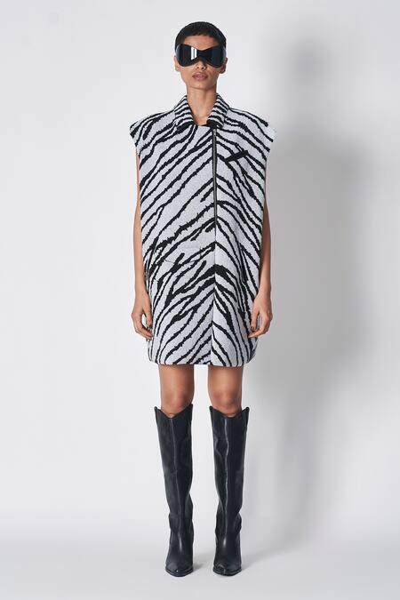 Buy_431-88 By Shweta Kapur_Black Cotton, Twill Beads Collared Embroidered Zeeba Dress _Online_at_Aza_Fashions