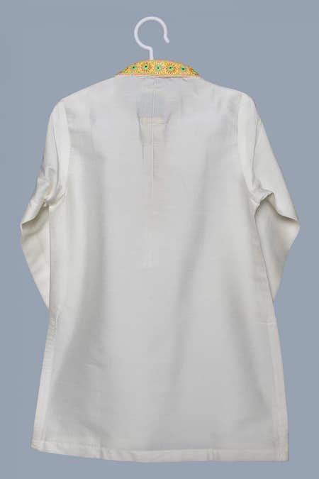 Buy_Para_White Spun Silk Placement Embroidery Geometric Placket Straight Kurta With Pant_Online_at_Aza_Fashions