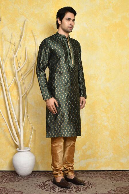 Arihant Rai Sinha_Green Silk Embroidery Woven Geometric Pattern Kurta And Churidar Set_at_Aza_Fashions