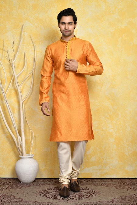 Arihant Rai Sinha Mughal Woven Kurta Set 