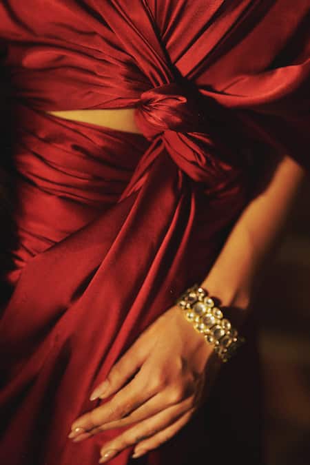 Buy_Ekaya Banaras_Maroon Satin Handwoven Solid Saree With Unstitched Blouse Piece _Online_at_Aza_Fashions