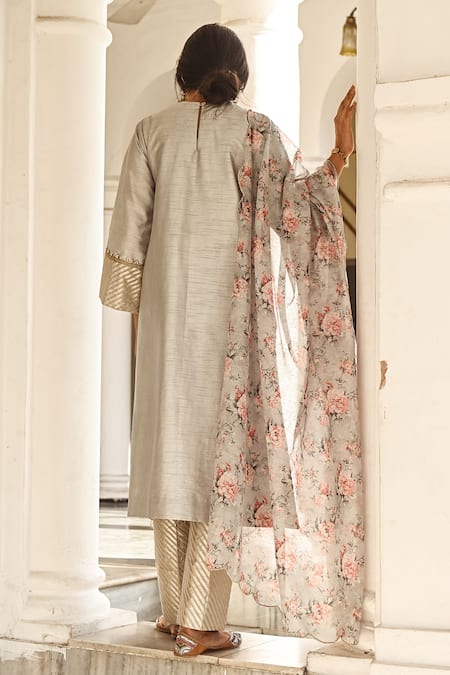 Shop Palak & Mehak Green Organza, Dupion Silk Floral High Neck Placement Embroidered Kurta Set at Aza Fashions Shop_Palak & Mehak_Green Organza, Dupion Silk Floral High Neck Placement Embroidered Kurta Set _at_Aza_Fashions