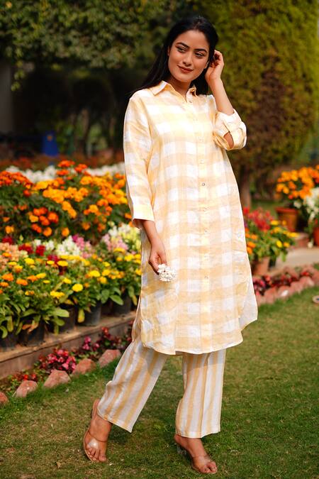 Buy_Linen Bloom_Yellow 100% Linen Striped Pant _Online_at_Aza_Fashions