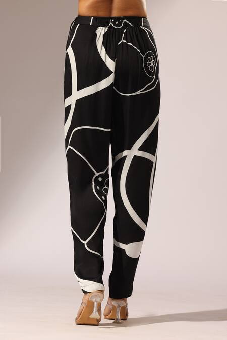 Thee Modern Roots Black Silk Satin Open Neck Abstract Bloom Print Kimono Jacket With Pant Online at Aza Fashions Thee Modern Roots_Black Silk Satin Open Neck Abstract Bloom Print Kimono Jacket With Pant _Online_at_Aza_Fashions