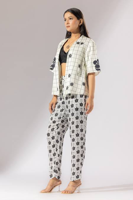 Buy Thee Modern Roots Ivory Silk Satin Embroidery Open Checkered Fleur Print Kimono Jacket With Pant Online at Aza Fashions Buy_Thee Modern Roots_Ivory Silk Satin Embroidery Open Checkered Fleur Print Kimono Jacket With Pant _Online_at_Aza_Fashions