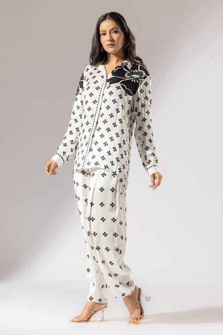 Thee Modern Roots Ivory Silk Satin Collared Clover Blossom Print Shirt And Salwar Pant Online at Aza Fashions Thee Modern Roots_Ivory Silk Satin Collared Clover Blossom Print Shirt And Salwar Pant _Online_at_Aza_Fashions