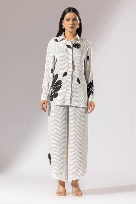 Buy Thee Modern Roots Ivory Silk Satin Collared Sakura Herringbone Bloom Shirt With Pant Online at Aza Fashions Buy_Thee Modern Roots_Ivory Silk Satin Collared Sakura Herringbone Bloom Shirt With Pant _Online_at_Aza_Fashions
