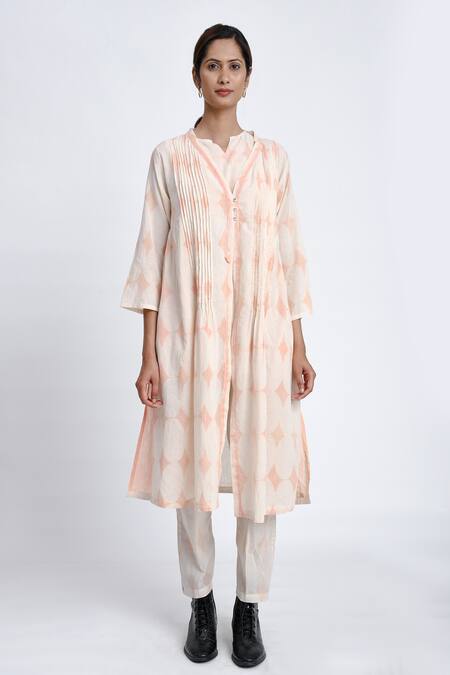 Buy JAYATI GOENKA White Cotton Diamonds Split V-neck Block Print Robe Pant Set Online at Aza Fashions Buy_JAYATI GOENKA_White Cotton Diamonds Split V-neck Block Print Robe Pant Set _Online_at_Aza_Fashions