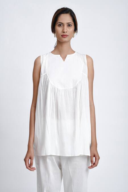 Buy JAYATI GOENKA White Cotton Split V-neck Flared Top And Pant Set Online at Aza Fashions Buy_JAYATI GOENKA_White Cotton Split V-neck Flared Top And Pant Set _Online_at_Aza_Fashions