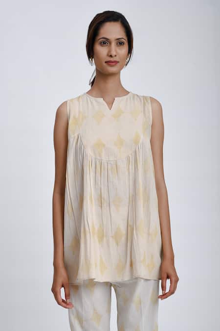 Shop_JAYATI GOENKA_White Cotton Button-down Neck Geometric Print Top And Pant Set _Online_at_Aza_Fashions