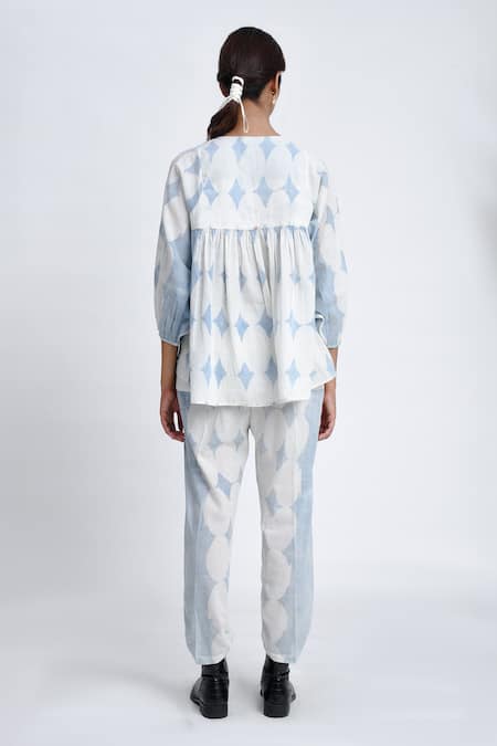 Shop JAYATI GOENKA Blue Cotton Round Neck Button Down Printed Top And Pant Set at Aza Fashions Shop_JAYATI GOENKA_Blue Cotton Round Neck Button Down Printed Top And Pant Set _at_Aza_Fashions