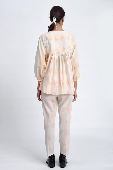 Shop JAYATI GOENKA Pink Cotton Diamonds Round Neck Block Printed Top And Pant Set at Aza Fashions Shop_JAYATI GOENKA_Pink Cotton Diamonds Round Neck Block Printed Top And Pant Set _at_Aza_Fashions