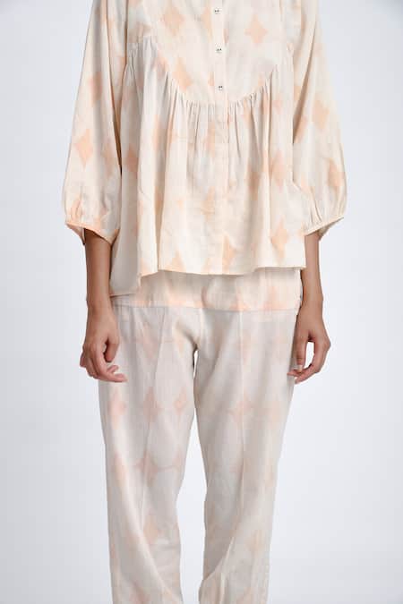 JAYATI GOENKA Pink Cotton Diamonds Round Neck Block Printed Top And Pant Set at Aza Fashions JAYATI GOENKA_Pink Cotton Diamonds Round Neck Block Printed Top And Pant Set _at_Aza_Fashions