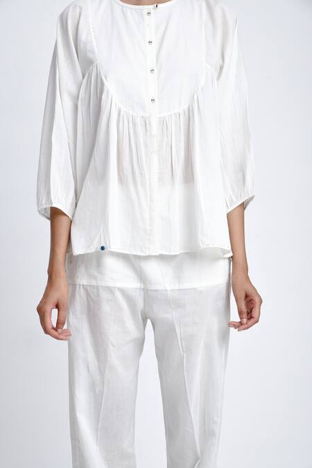 Shop JAYATI GOENKA White Cotton Round Neck Top And Pant Set Online at Aza Fashions Shop_JAYATI GOENKA_White Cotton Round Neck Top And Pant Set _Online_at_Aza_Fashions