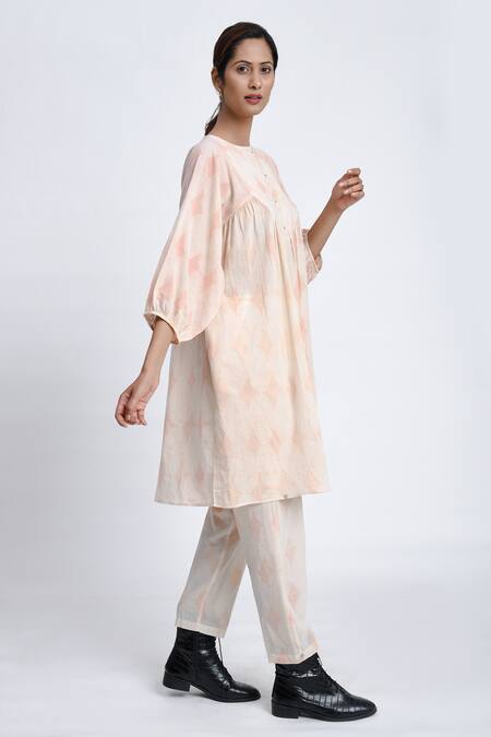 Shop JAYATI GOENKA White Cotton Embroidery Round Neck Diamond Print Tunic And Trouser Set Online at Aza Fashions Shop_JAYATI GOENKA_White Cotton Embroidery Round Neck Diamond Print Tunic And Trouser Set _Online_at_Aza_Fashions