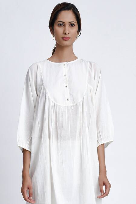 Shop_JAYATI GOENKA_White Cotton Round Neck Plain Tunic And Trouser Set _Online_at_Aza_Fashions