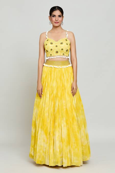 Samyukta Singhania_Yellow Net Beads, Embroidery Sweetheart Sunflower Embellished Blouse Lehenga Set _Online_at_Aza_Fashions