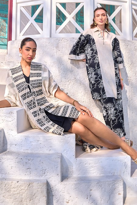 Shop_House Of Fett_Black Cotton V-neck Hawaii Crochet Cape With V Dress _Online_at_Aza_Fashions