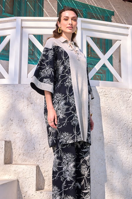 House Of Fett Black Cotton Embroidery Collared Cedrus Blossom Print Panelled Tunic With Pant Online at Aza Fashions House Of Fett_Black Cotton Embroidery Collared Cedrus Blossom Print Panelled Tunic With Pant _Online_at_Aza_Fashions