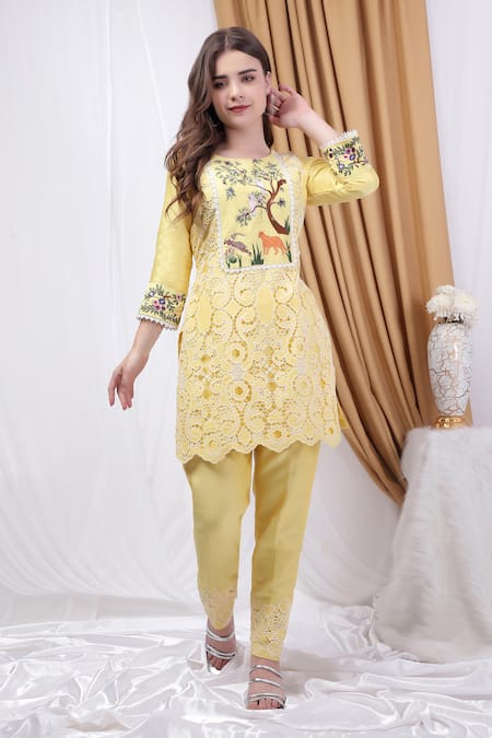 House of Tushaom Lace Embroidered Straight Kurta With Pant 