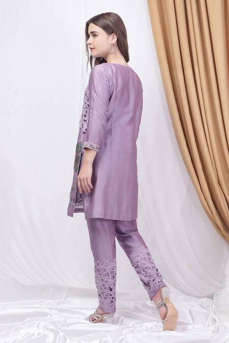 House Of Tushaom Applique Work Straight Kurta With Pant 