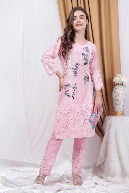 House Of Tushaom_Pink Chanderi, Cotton Lace, Embroidery Round Neck Kurta With Pant _at_Aza_Fashions